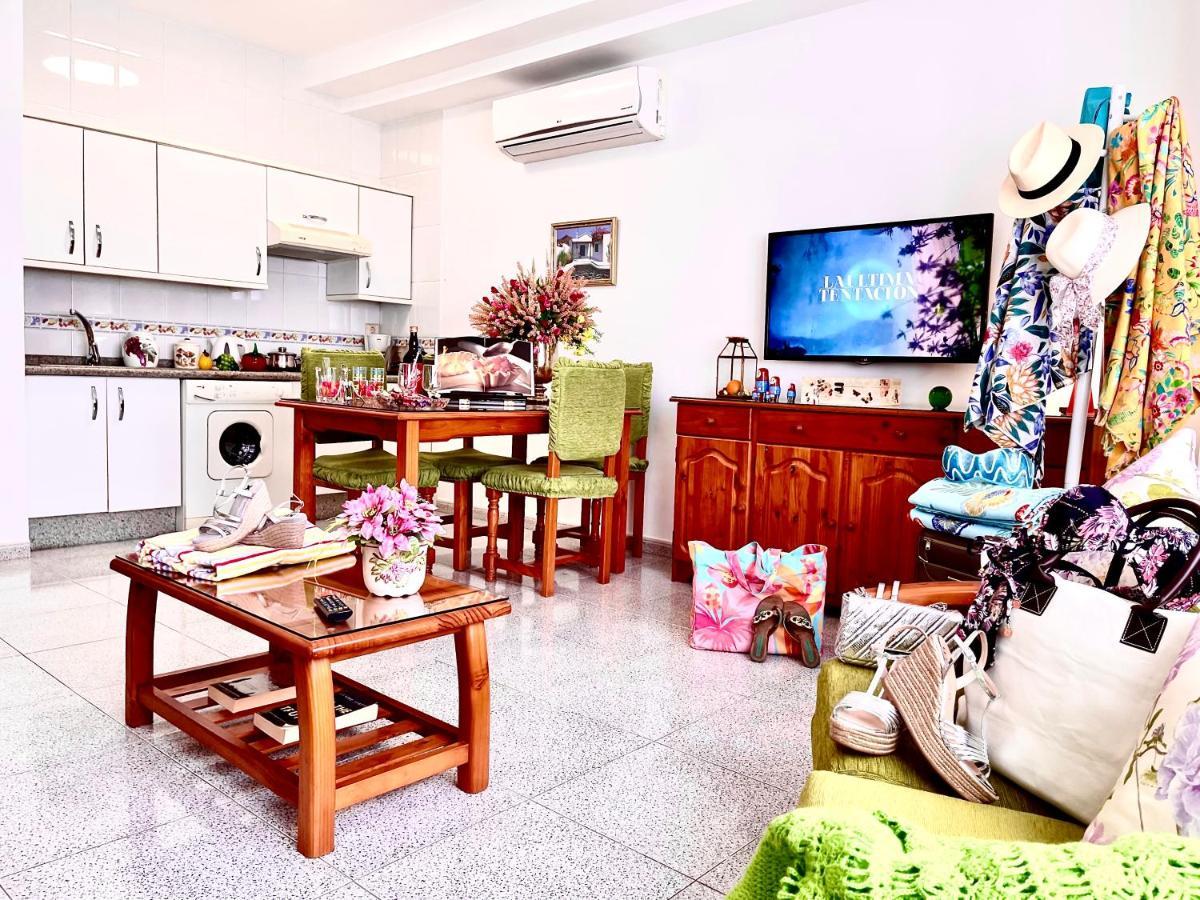 Emycanarias Holiday Homes Vecindario Vecindario  Bagian luar foto