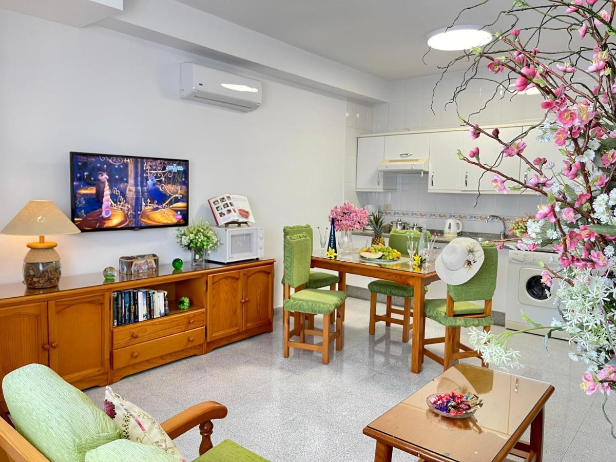 Emycanarias Holiday Homes Vecindario Vecindario  Bagian luar foto