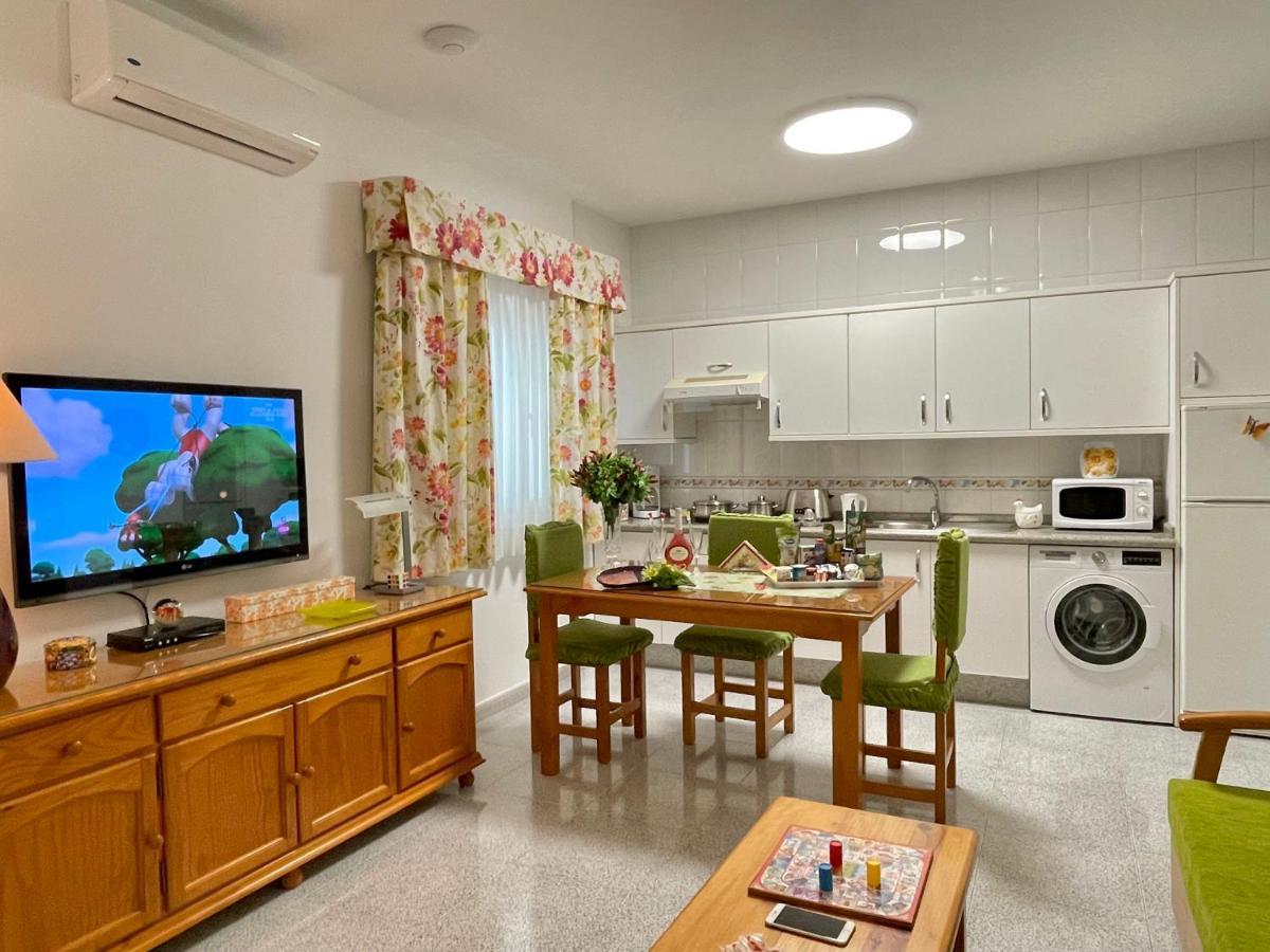 Emycanarias Holiday Homes Vecindario Vecindario  Bagian luar foto