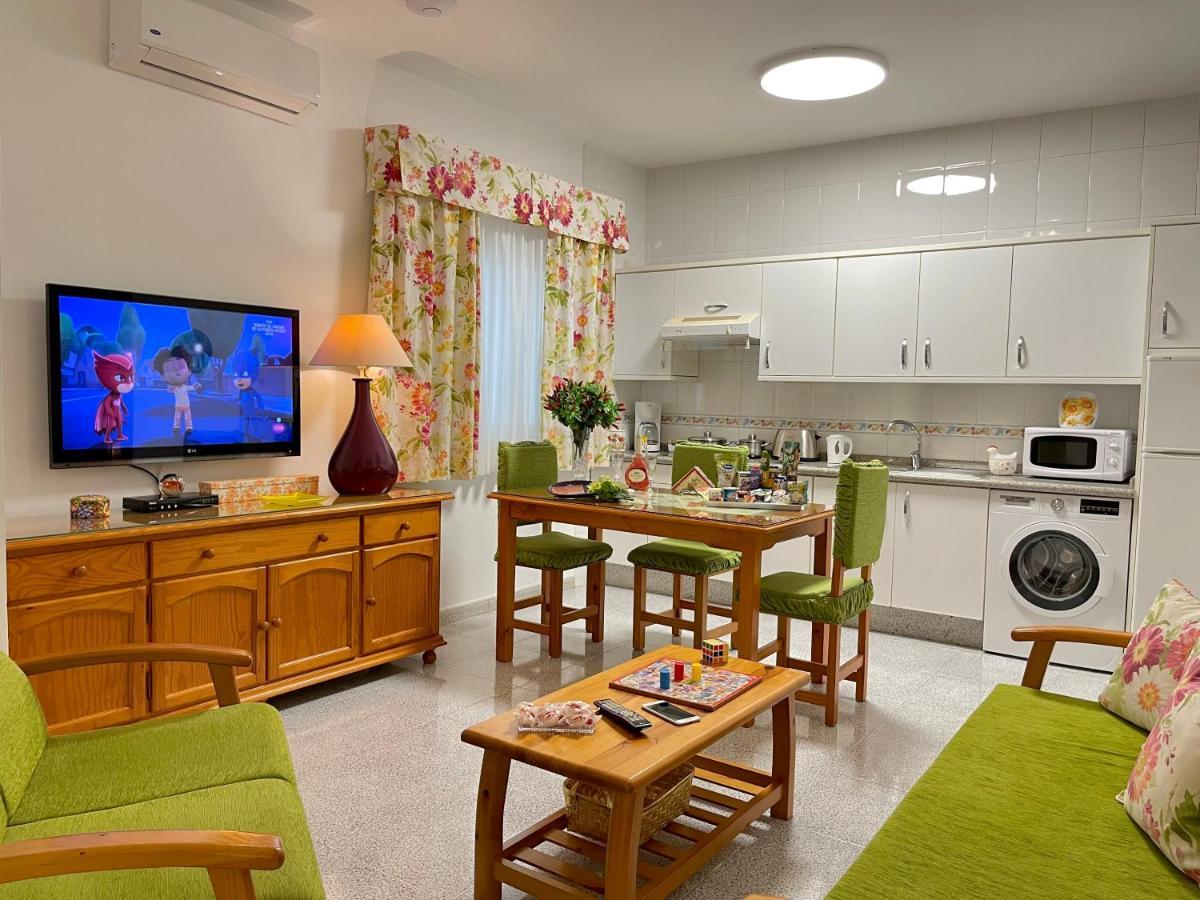 Emycanarias Holiday Homes Vecindario Vecindario  Bagian luar foto