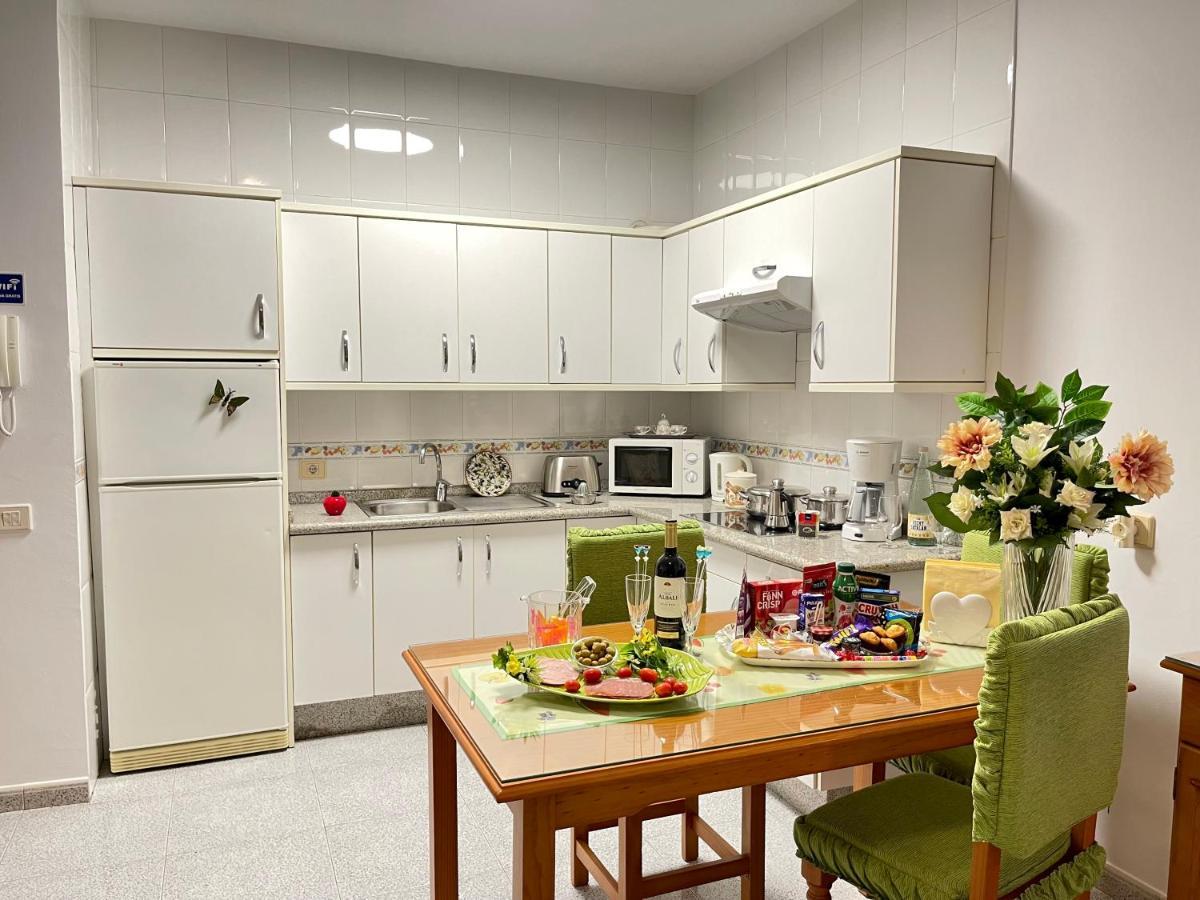 Emycanarias Holiday Homes Vecindario Vecindario  Bagian luar foto